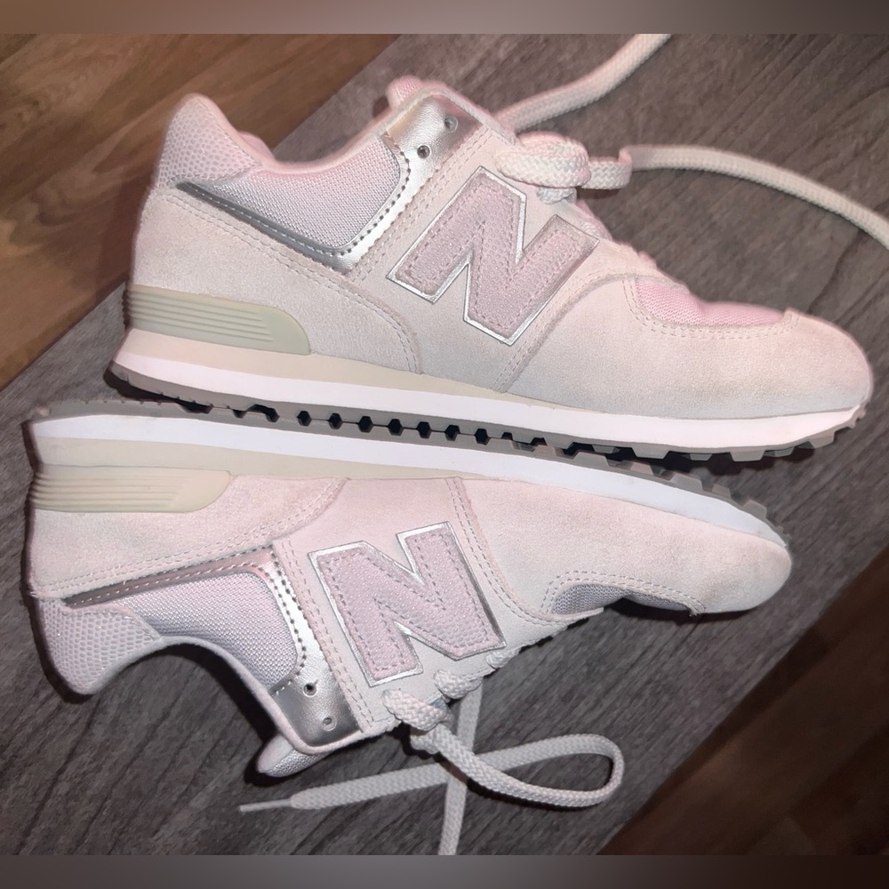 New Balance grade school 5.5
